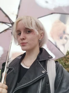 BethanyCloud Going for a walk in the rain under one umbrella? 사진