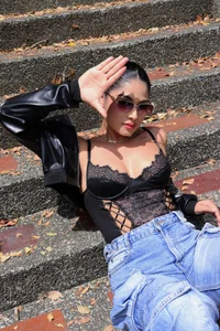 AlyssaDean Urban Girl Pic 2