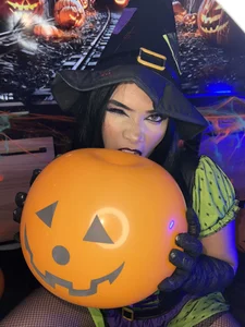 miapassionx 🎃Halloween Temptation 🎃� Trick or Kiss? 💋� slika 9