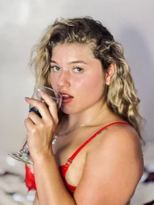 alaia_greyy Valentine's Day! Let's celebrate together! Immagine 