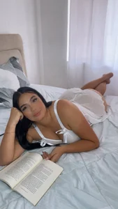 AntoniaPawg Public Pic 3