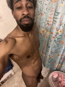 GeniusBody Flexing Pic 7