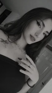 Keiry_Paloma Public Pic 3