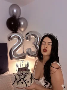 NAMIMAYERS2 HBD 23💋 Pic 4