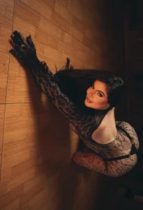 Zafiro21_ Know me  3টি ছবি