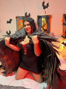 leylla_ Halloween 2026 Pic 5