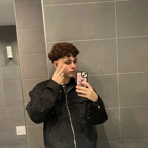 Philip_JonsのMeの 2枚の写真