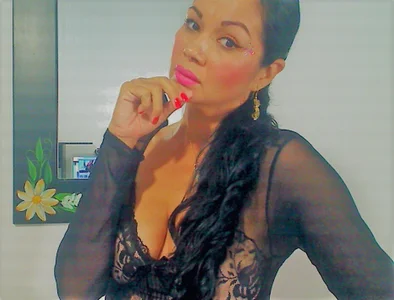 PERSONALES de RUBII-ADAMS  2 Imagens