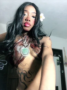 VaiolettMoonUwU Know me Pic 2