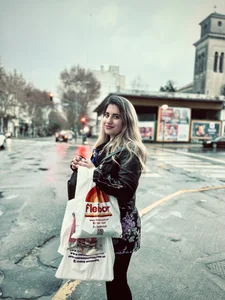 lushPeach Pequeña introducción about me Foto