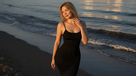 SunTaliaStar 🌊 Pic 4