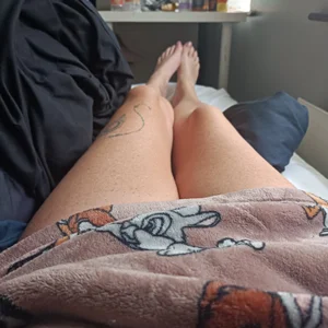 Forbidden-Irish-x Spa feet day Pic 9