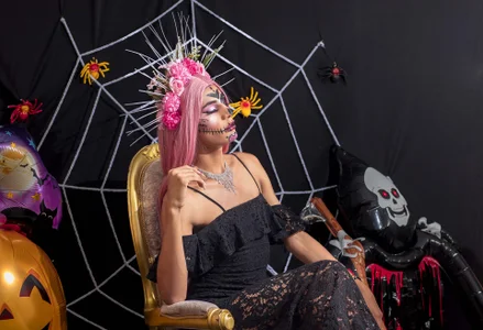 NahomiWhitel: Public ( 3 фото)