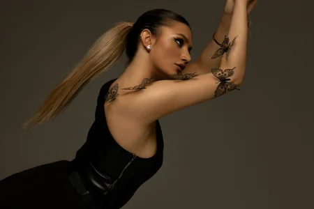 SelenaeMoore Public Immagine  2