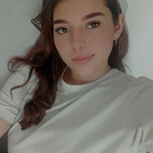 bella__girl Public Pic 3