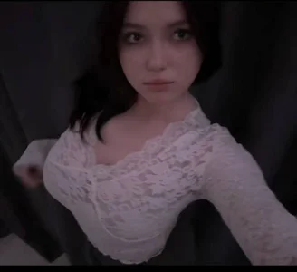 ThuBoppre awesome eyes Pic 4