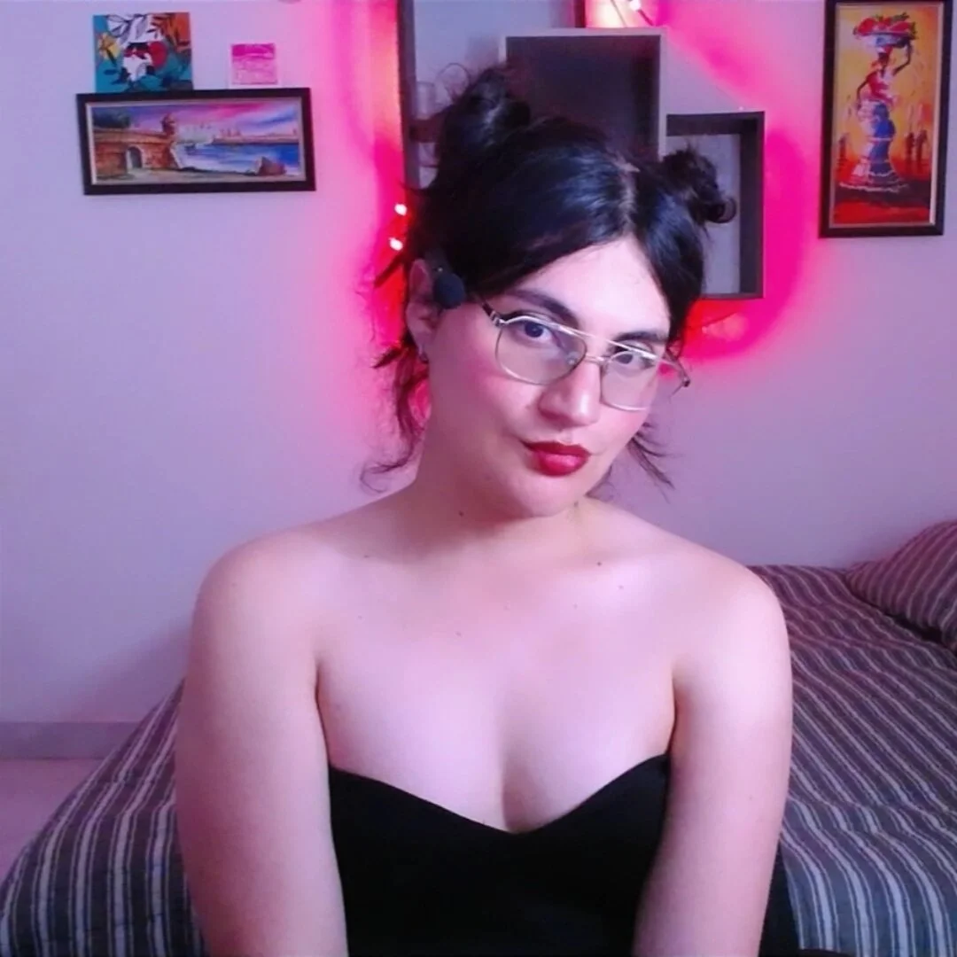selene_cutie Poză populară 8591