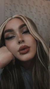 AnneVanHelsing Public Gambar 4