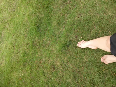 Eyad_H: ولع القدم ( Foot fetish )❤️ ( 2 фото)