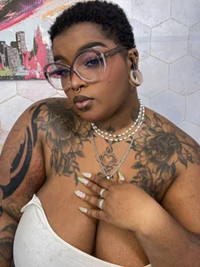 Anaa_Fuentess: Glasses ( 7 фото)