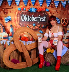 zzoe_ Enjoy the oktober fest party with me รูป 