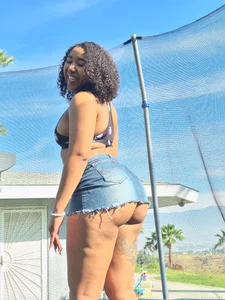 Goddessmostwanted Public  4টি ছবি