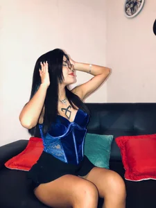 VHottiesladies Izzyy Pic 4