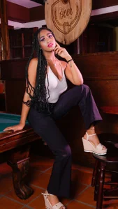 AgataRinaldi Along the way you will lose people and things. Don't get lost with them. Bilde 4