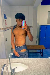 Mensblacksexy22John图片 3