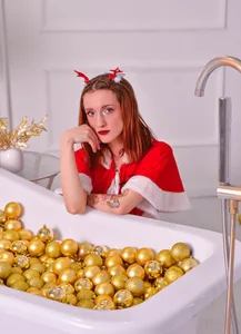 Dearly_kitty Christmas is coming soon Pic 5