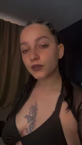 Leah_Brooks Your new obsession Pic