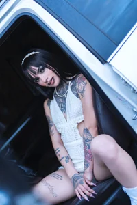 CleeoAdams_ Poolside Temptation 💦 Immagine  4