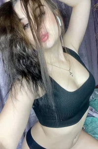 Careys_universe Public  4টি ছবি