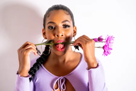 AitanaBrown_ Violet Poză