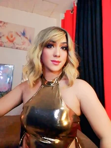 TsCumWildのHot on fireの 5枚の写真