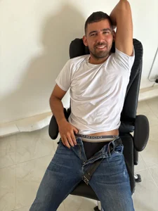 magnus_serket WOULD YOU LIKE TO SEE ME?  3টি ছবি