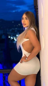 SophieBarnett Intimate moment 🌙🔥 รูป 