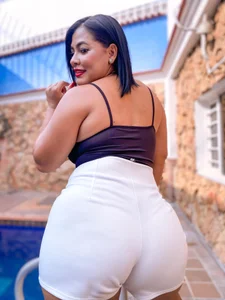 Madison-Diaz Seconds before being very WET💦💦 Immagine  5