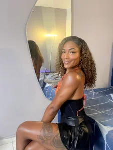 kiaratentation BLACK MISCONDUCT 😋✨  4. fénykép