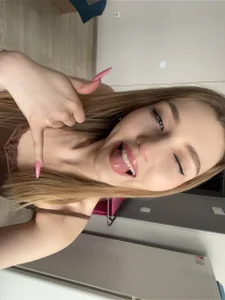 AveryBerkson 😜😜😜 Hình 5