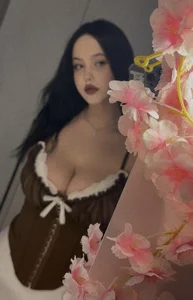 Betty__Davvis 🫦  4টি ছবি