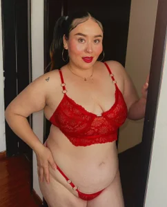 Khalia_ RED LIPS Immagine  2