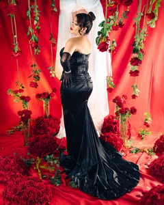 bonnieAn Happy Valentine's Day, with you everything is better. 💕 Pic 4