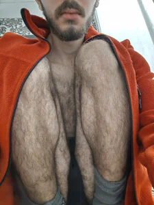 virginhairyboy20's photo