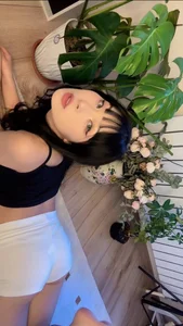 My feet are so cute—do you agree? Hehe 💕 od GertrudeJohnson  snímek