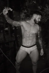 OLIVER_COLT BLACK AND WHITE Pic 2