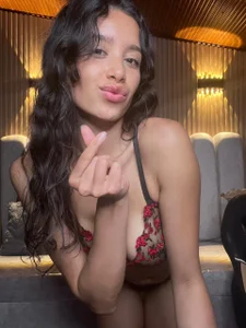 _Mia_Evans_1 "I think about you tying me up and it makes me want you terribly."♥ Billede 4