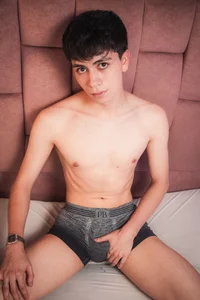 ThomasTorress Public Gambar 2