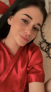 PlayfulKiraa Public Pic 2