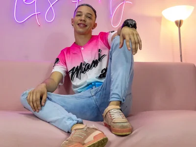 red_point_x Ronald The Master Pic 2